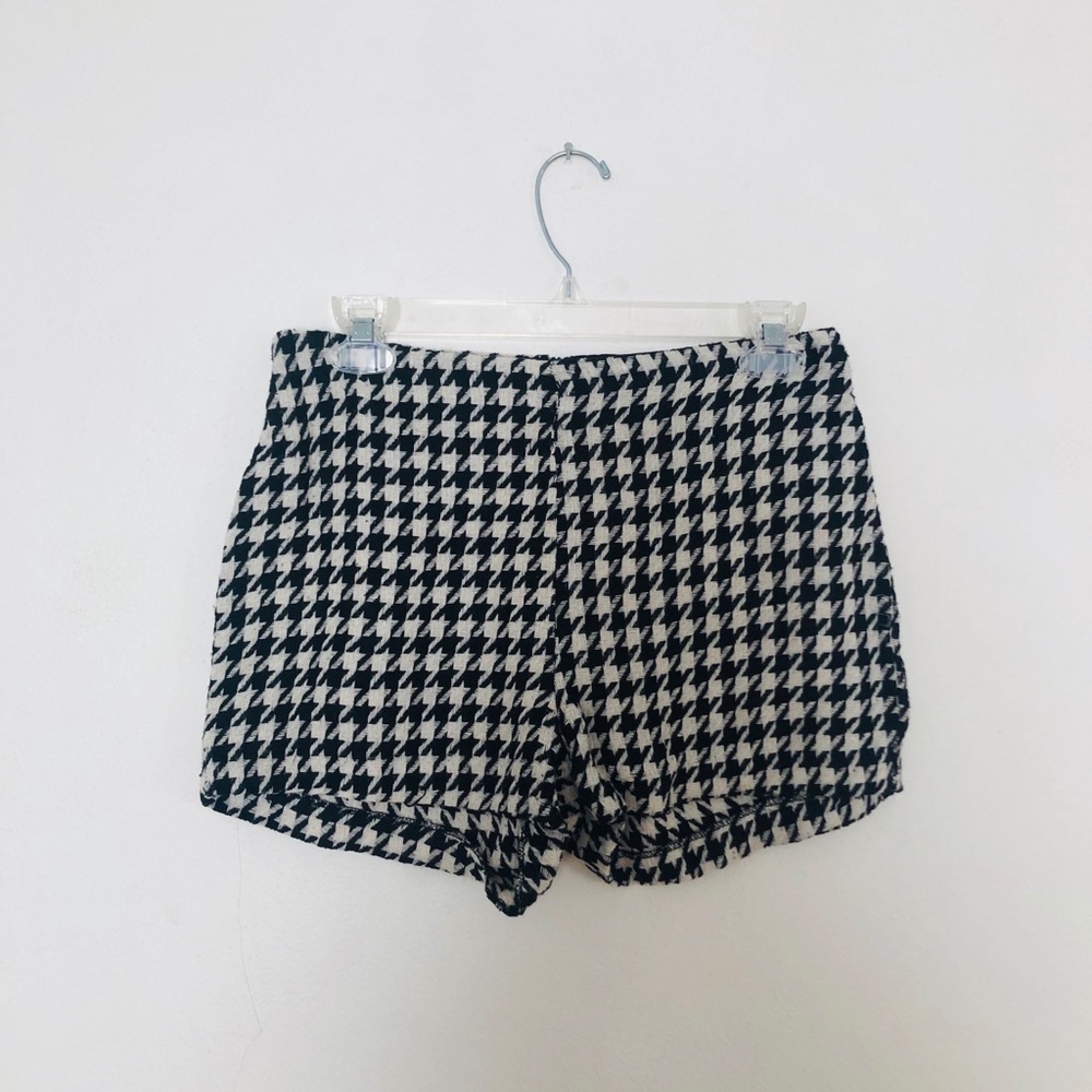 Houndstooth Shorts | Ark & Co. | Size Medium